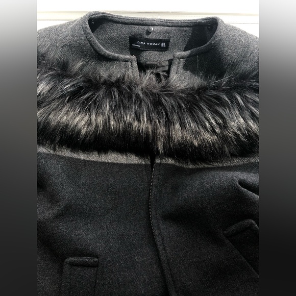Zara bell sleeve wool coat with faux fur collar - Picture 6 of 6